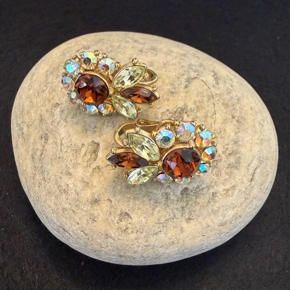 Crown Trifari Vintage Aurora Borealis Floral Clip On Earrings - Picture 3 of 10